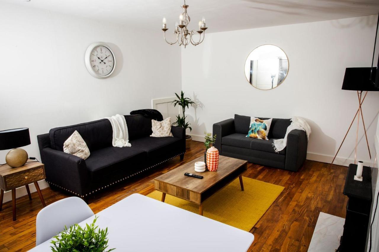 Tower Square House Holiday home *